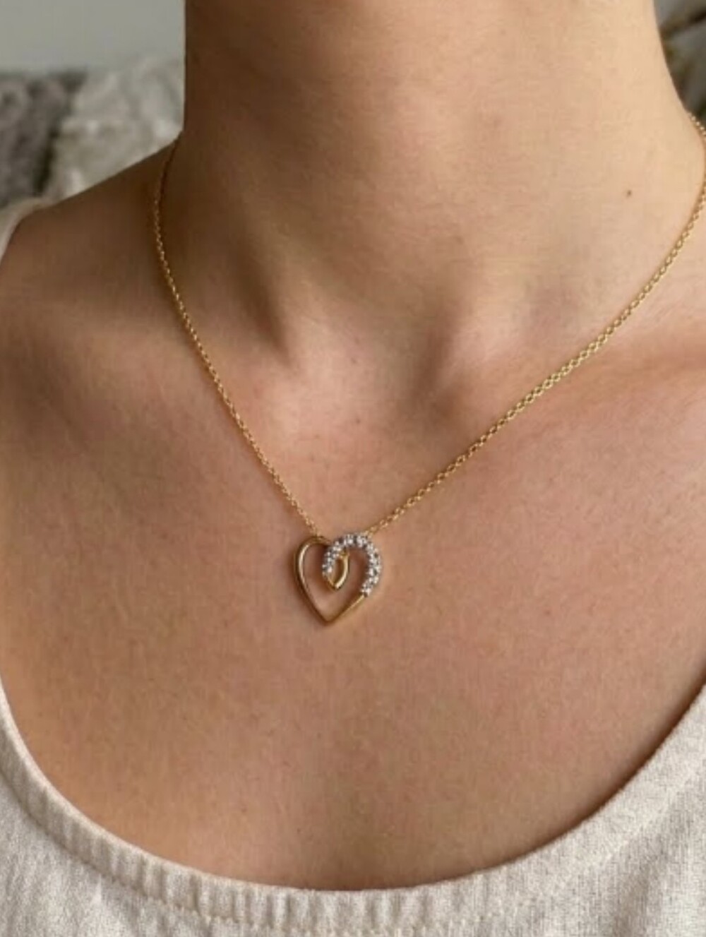 10k Gold Open Heart Pendant with 10 Round Diamonds on Prong Setting Vintage